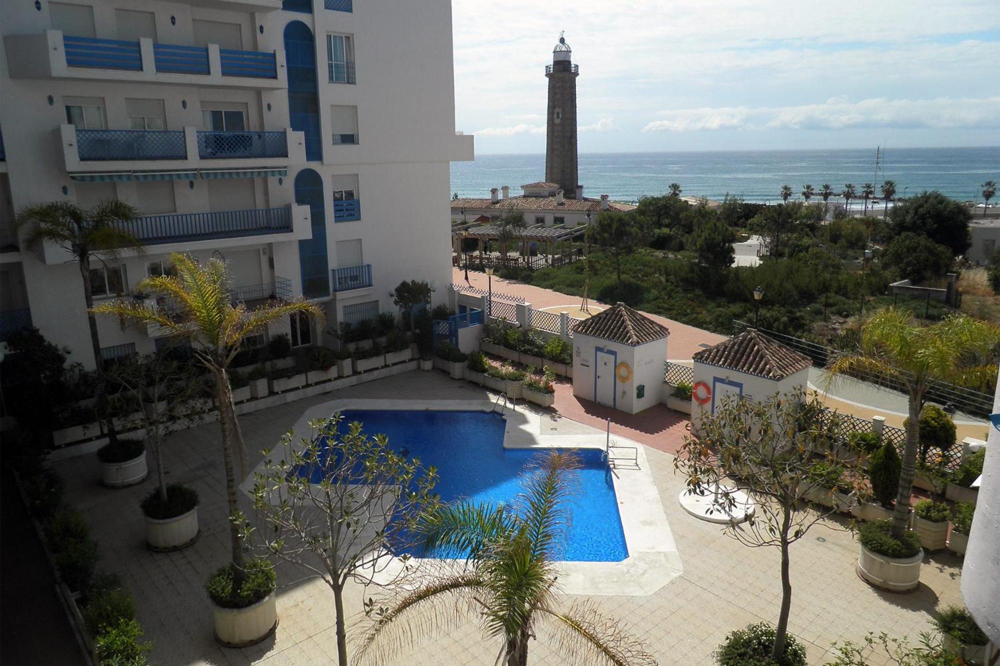 El Faro 3 *